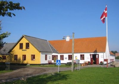 Tornby gamle købmandsgård